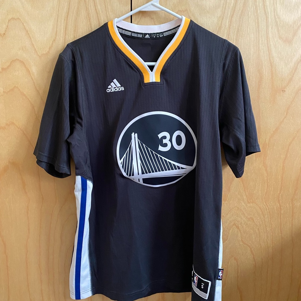 Dark grey warriors jersey S